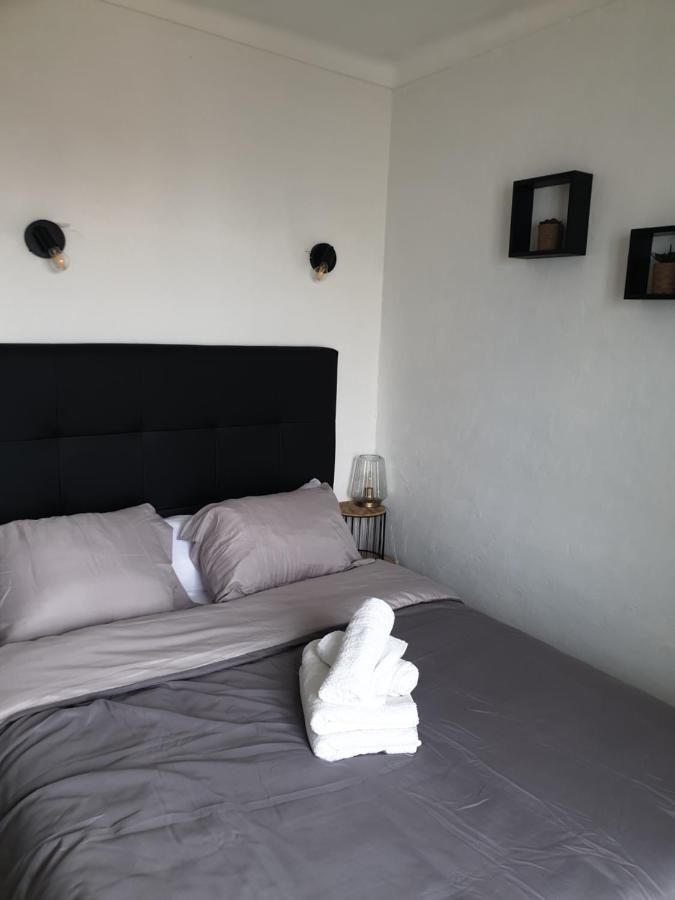Les Pieds Dans L' Eau Apartamento Ampuriabrava Exterior foto